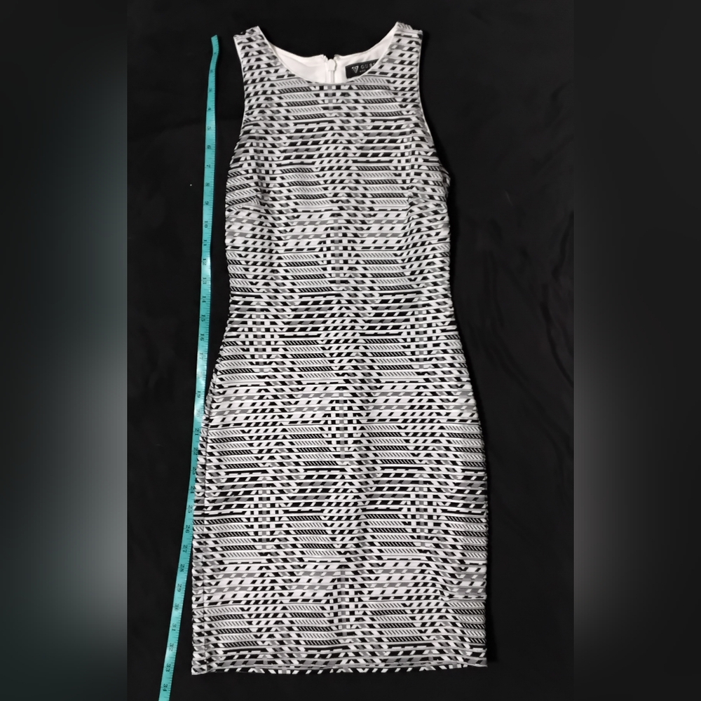 Guess Monochrome Patterned Mini Dress